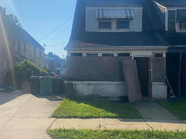 1123 White St