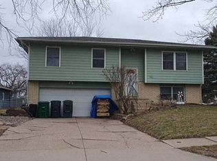 2002 NW 9th St, Ankeny, IA 50023