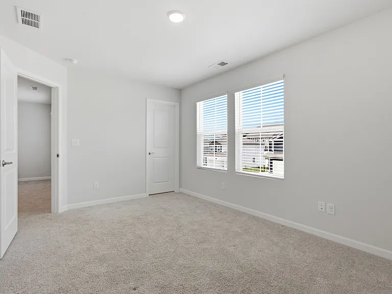 3901 Sadie St — Photo 30