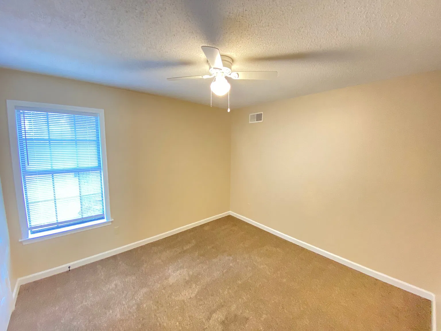 4542 Sandy Park Dr — Photo 4