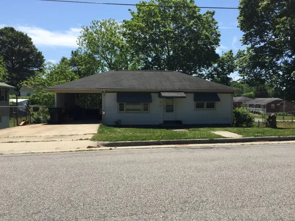 129 Courtney St, Danville, VA 24540