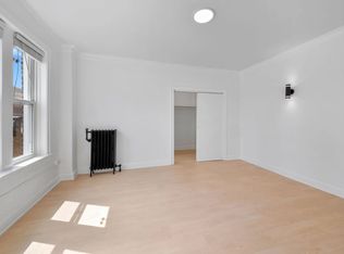 5038-5041 N Sheridan Rd #208, Chicago, IL 60640