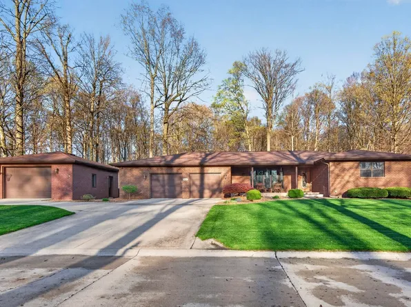 616 Walnut Dr, Albion, IN 46701