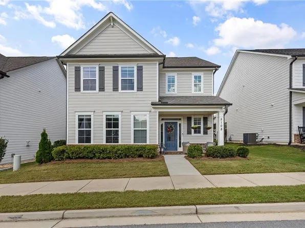 5108 Parkwood Dr, Flowery Branch, GA 30542