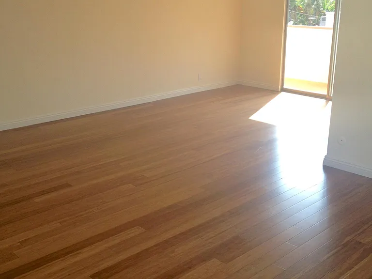 937 Havenhurst Dr #8 — Photo 3