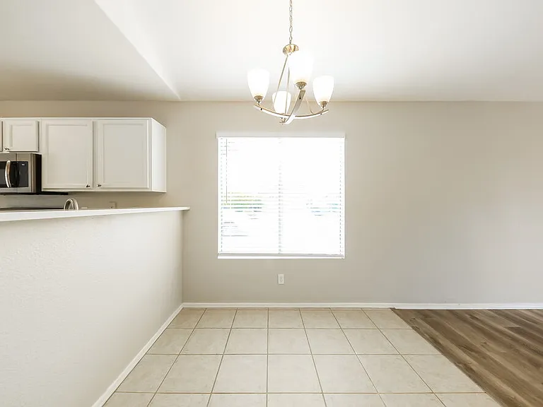 11335 W Crestbrook Dr — Photo 7