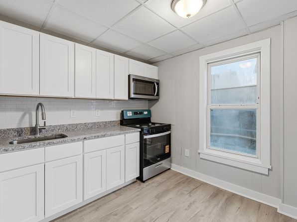 255 Rodman St #4