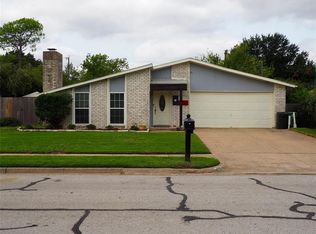 3113 Spring Grove Dr, Bedford, TX 76021