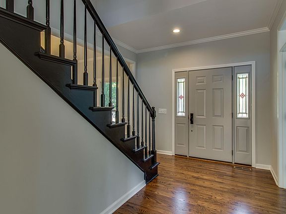 4th image of 6733 Autumnwood Dr