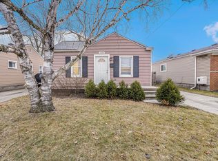 1228 E Rowland Ave, Madison Heights, MI 48071