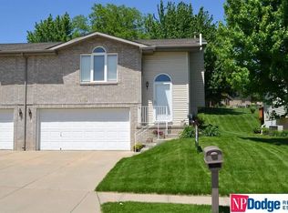 15532 Burdette St, Omaha, NE 68116