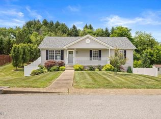 110 Yarrow Dr, Bluff City, TN 37618