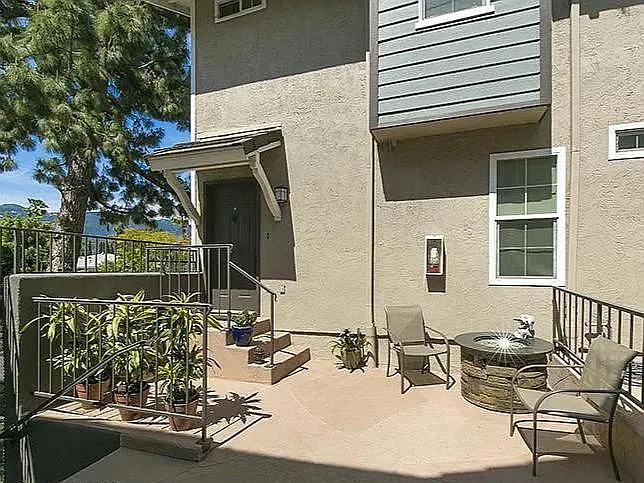 2357 Mira Vista Ave — Photo 3