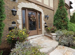 2502 E Wood Pl #2502, Shorewood, WI 53211