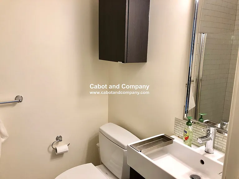 19 Cumberland St #2 — Photo 8