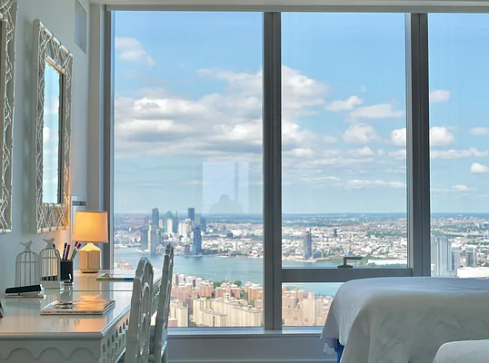 Rented by Extell Marketing Group LLC | media 36