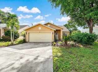 14 Ripley Way, Boynton Beach, FL 33426