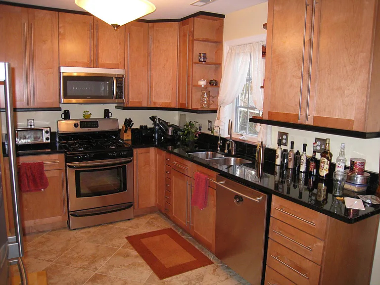 1638 S Taylor St — Photo 3
