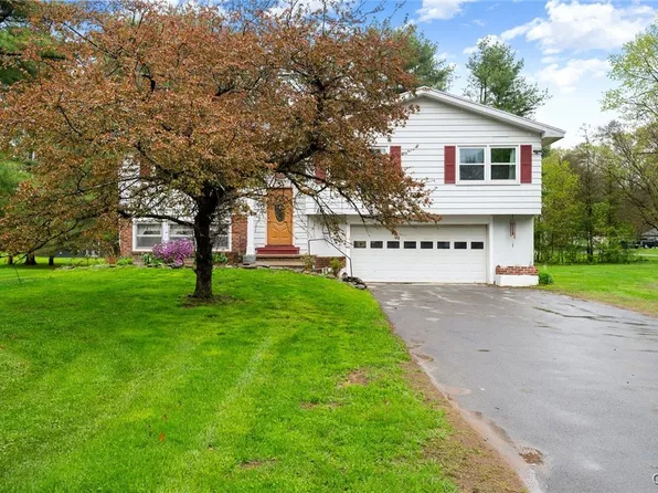 127 Hayes Cir, Barneveld, NY 13304