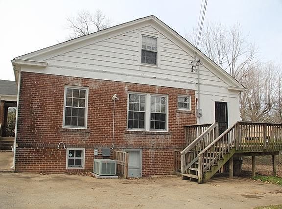 2nd image of 855 Greenwood Ave