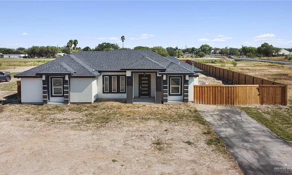 1st image of 13486 Blueberry Dr