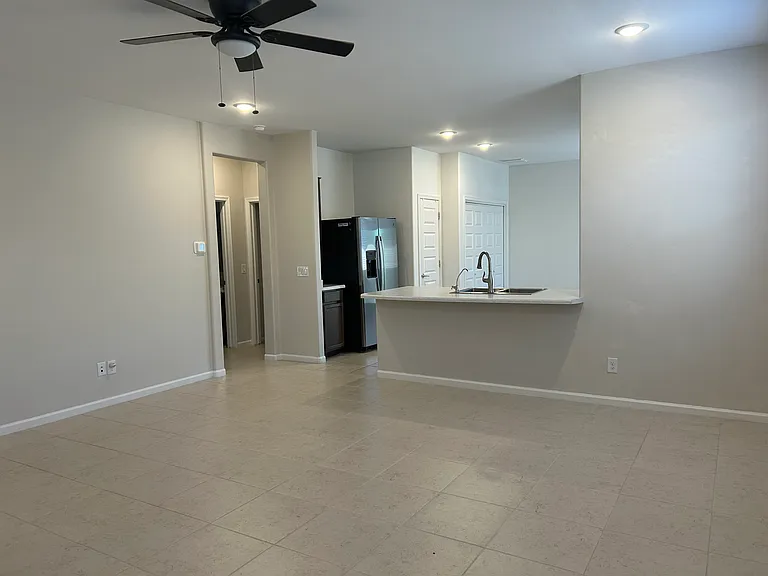 21877 E Thunderhead Dr — Photo 5