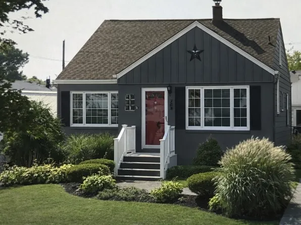 206 Lamont Dr, Amherst, NY 14226