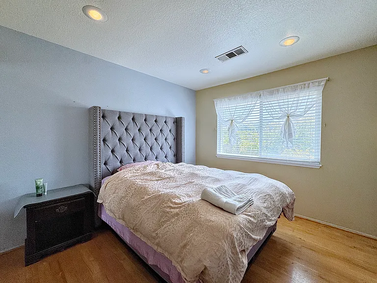 20529 Pacific Dr — Photo 23