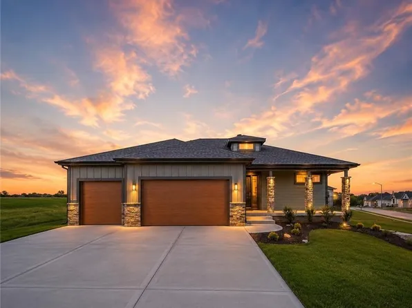 1309 Larkspur Pl, Raymore, MO 64083