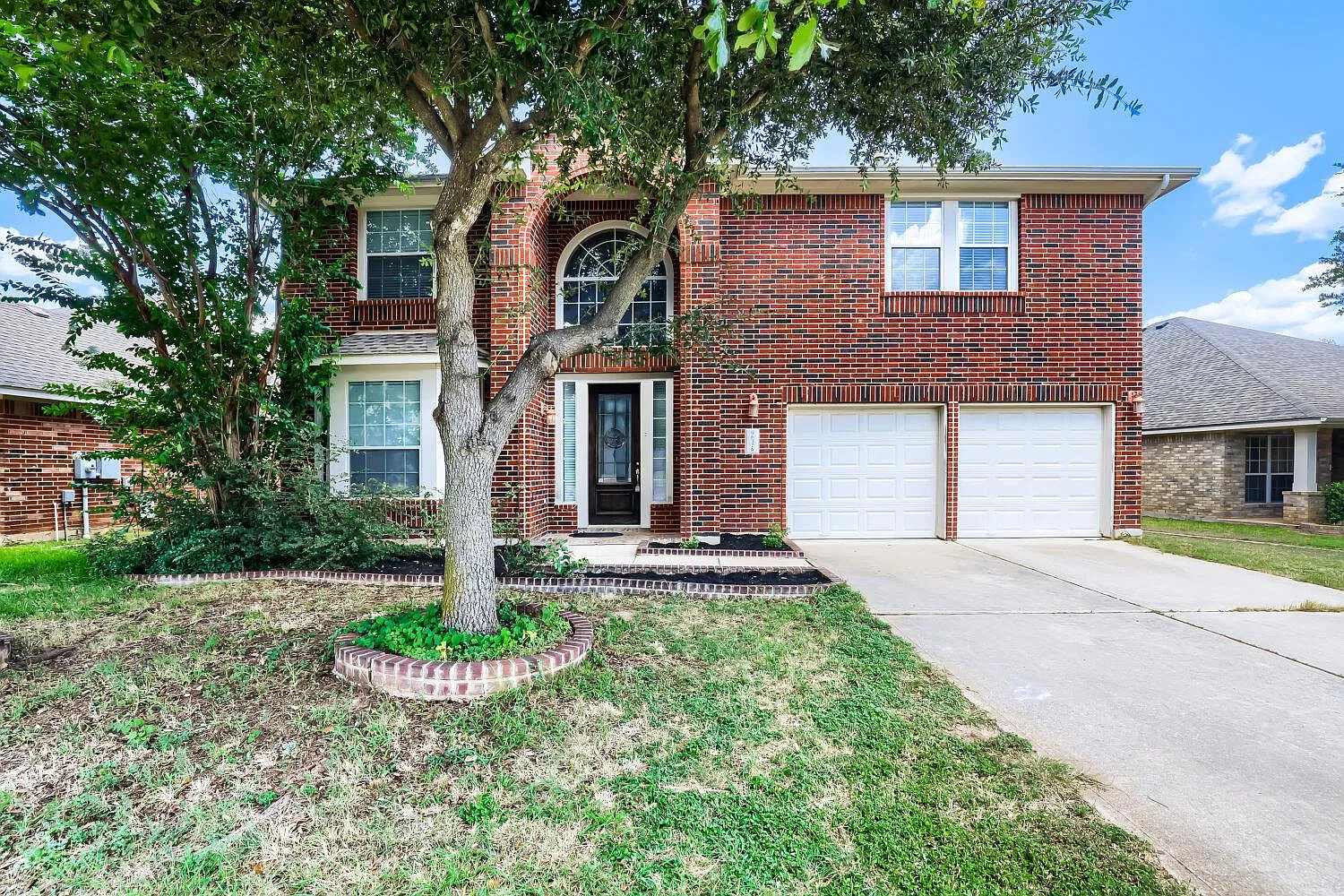 4 bed, 3.0 bath, 2960 sqft, $3,000 — Photo 1
