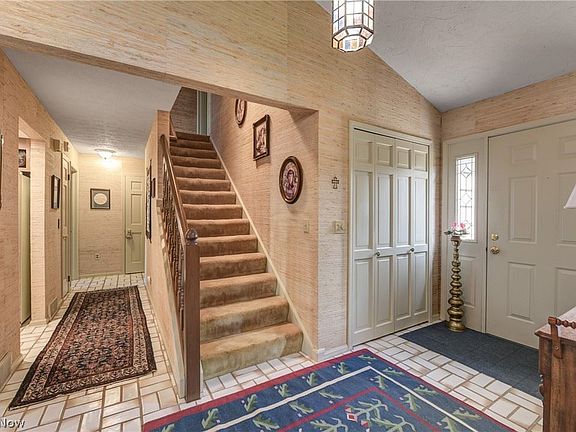 3rd image of 1050 Creek Ln #11