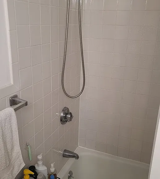 17 Hunting St #2 — Photo 7