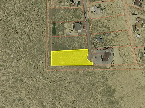 2nd image of 1033 N Tenderfoot Ln