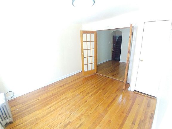 5th image of 82 E 3rd St APT 3A