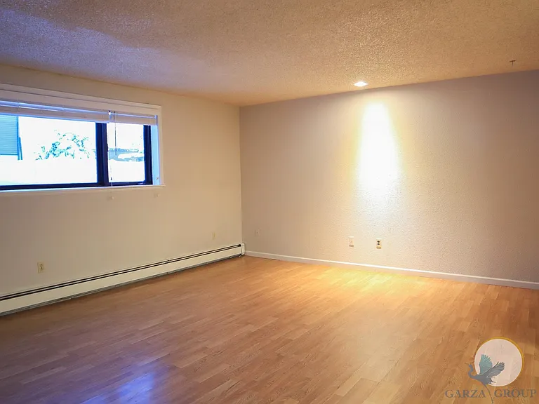 16 Glacier Ave #13 — Photo 3