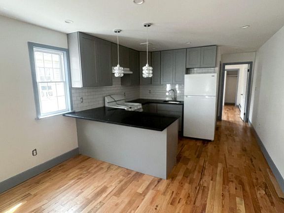 5th image of 23 Hawk St