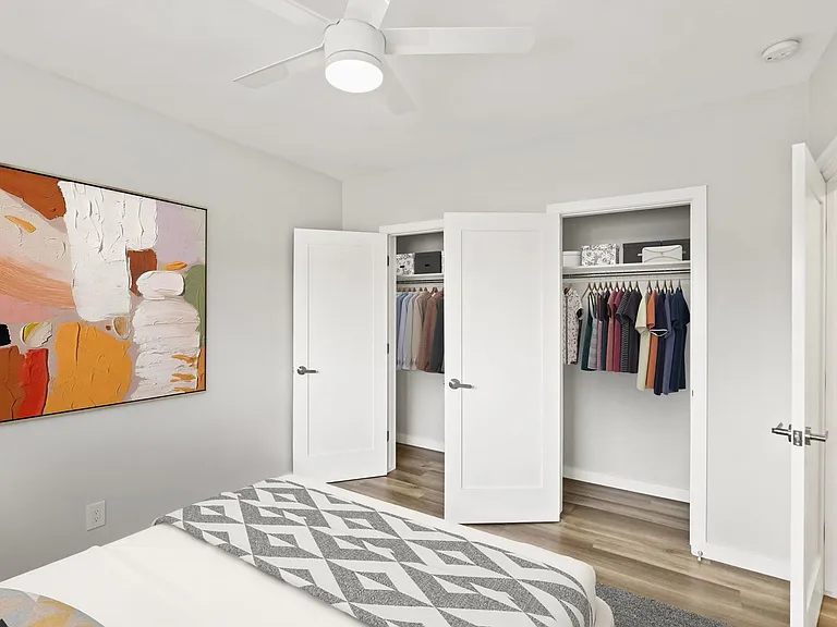 1352 W 36th Street apartments — Photo 42