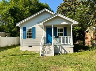 1002 E Harnett St, Dunn, NC 28334