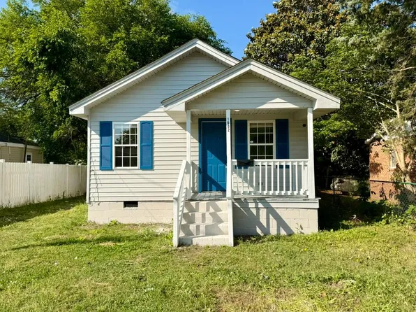 1002 E Harnett St, Dunn, NC 28334