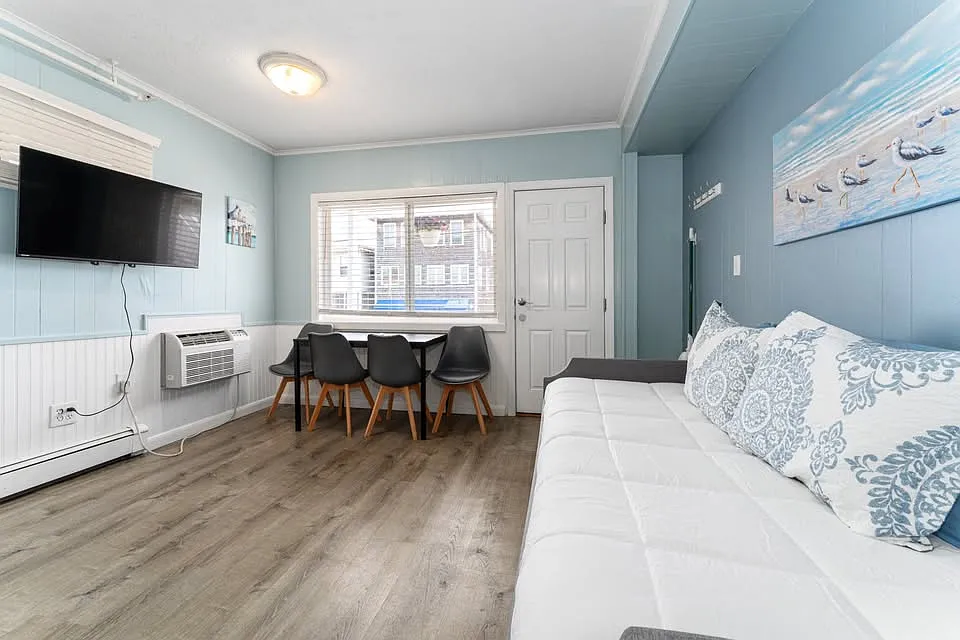 1 bed, 400 sqft, $1,395 — Photo 4