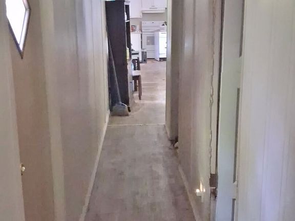 3rd image of 139 E Orange St