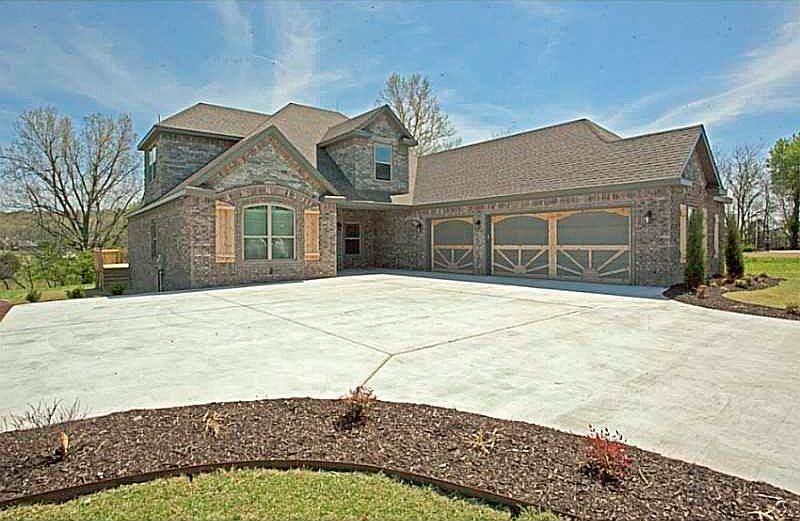 1st image of 1190 Trail Bluff Dr