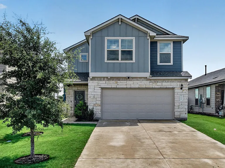 712 Black Alder St — Photo 1