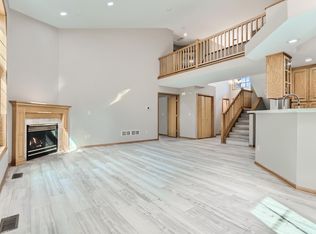 1900 Ridgecrest Cir, Eagan, MN 55122