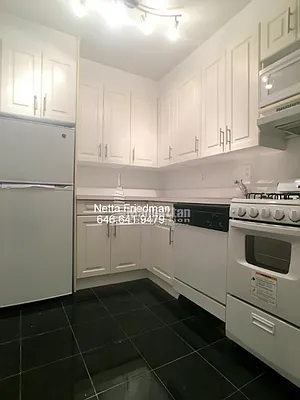 Rented by Manhattan Connection | media 10