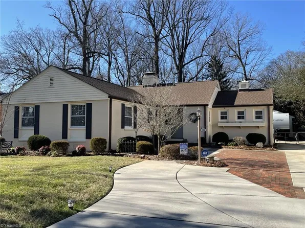 109 E Brentwood Rd, Greensboro, NC 27403