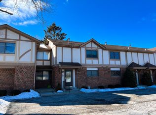 5727 Cambridge Cir, Racine, WI