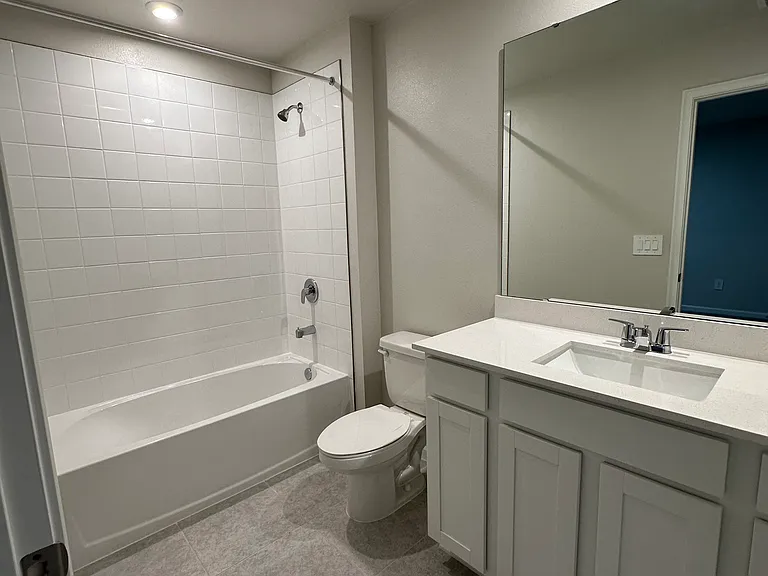 Full Bathroom Serving Bedrooms 2 and 3