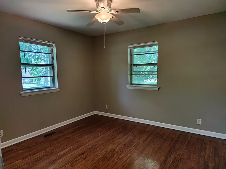 8355 Oak Dr — Photo 4