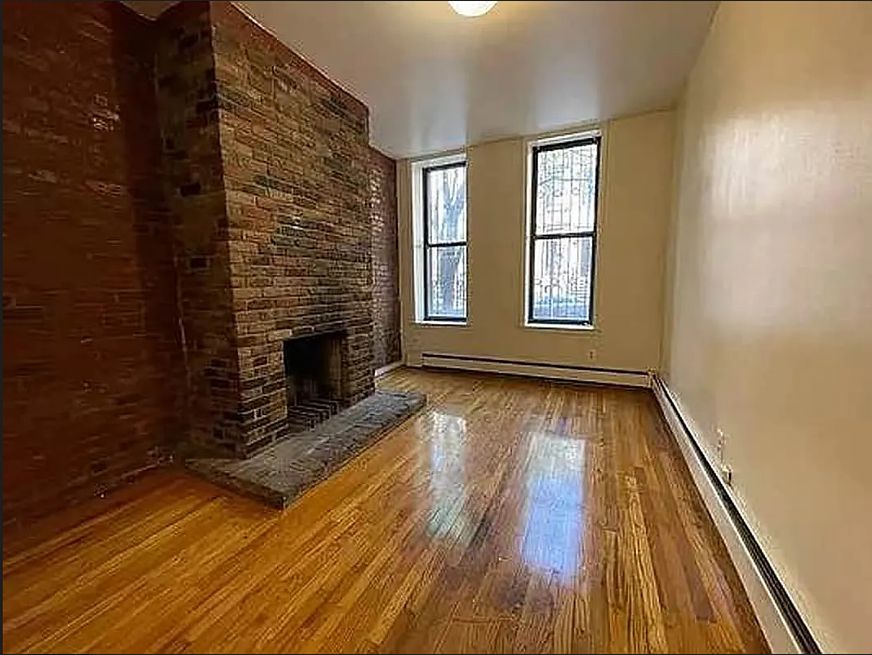 1st image of 450 W 47th St APT 1A